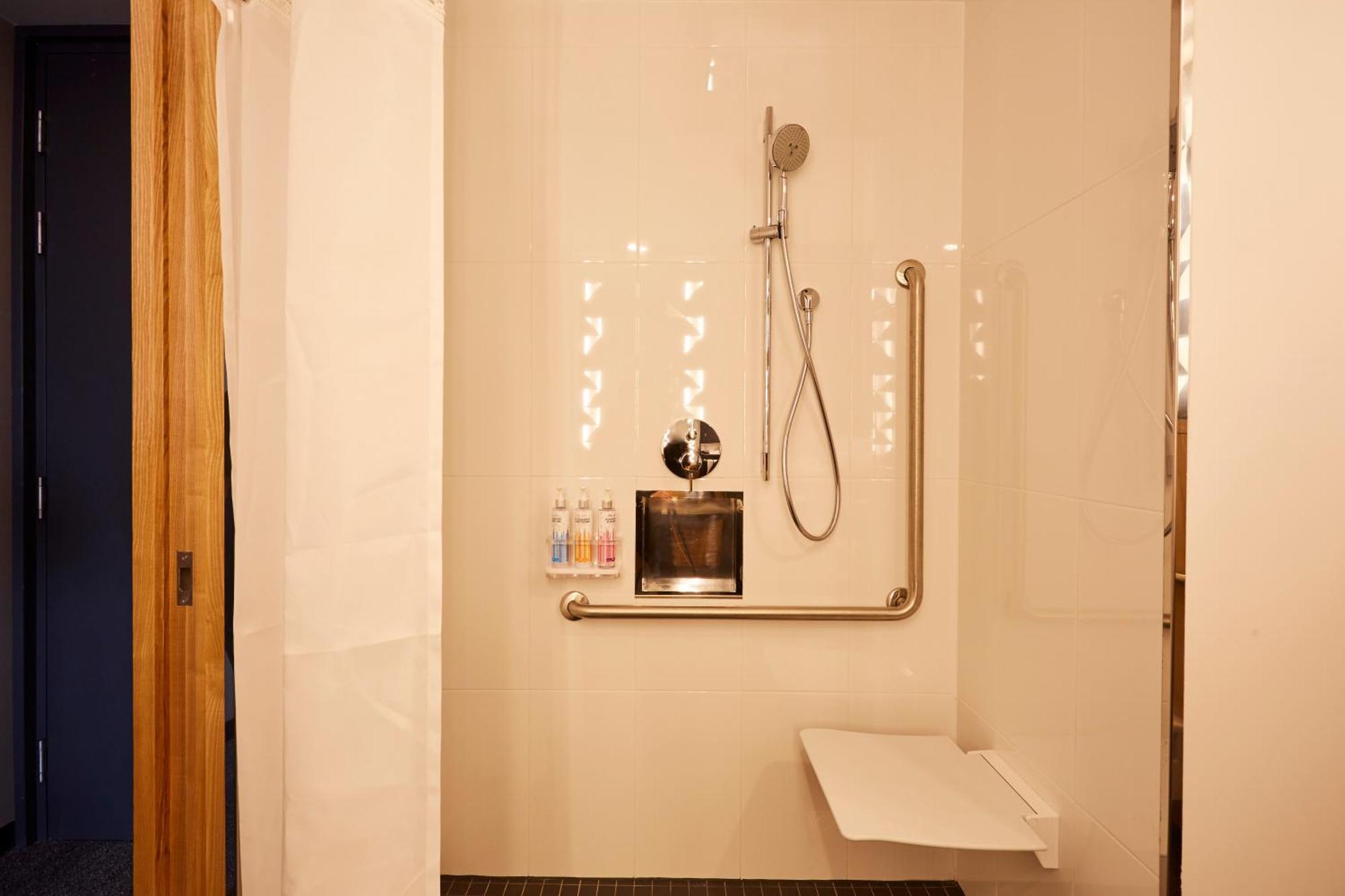Alt Hotel St. John'S Esterno foto